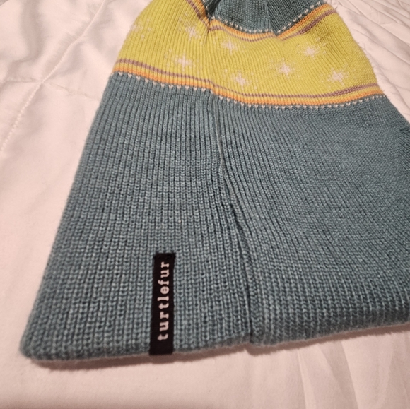 Beanie - Picture 2 of 4